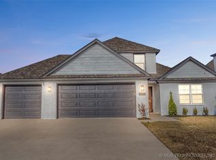 3004 W Van Buren Ct S, Broken Arrow, OK 74011