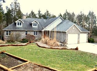 2453 Robertsville Rd, Villa Ridge, MO 63089