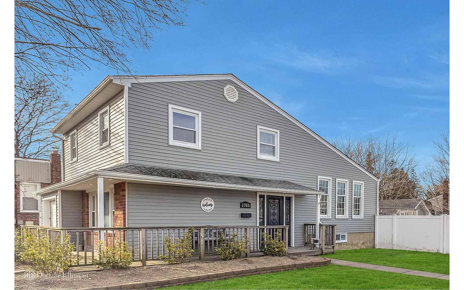 2786 Ravine Pl photo 1