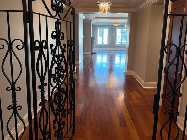 2 Laurens St #4F, Charleston, SC 29401