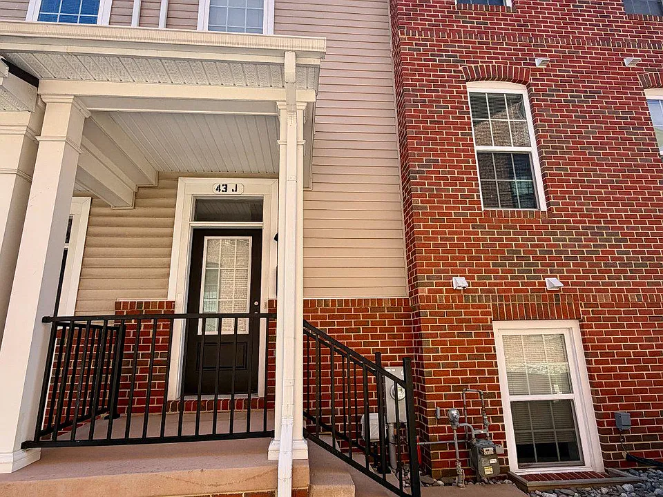 43 E Gordon St #J