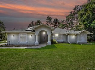 960 W Hummingbird Dr, Citrus Springs, FL 34434