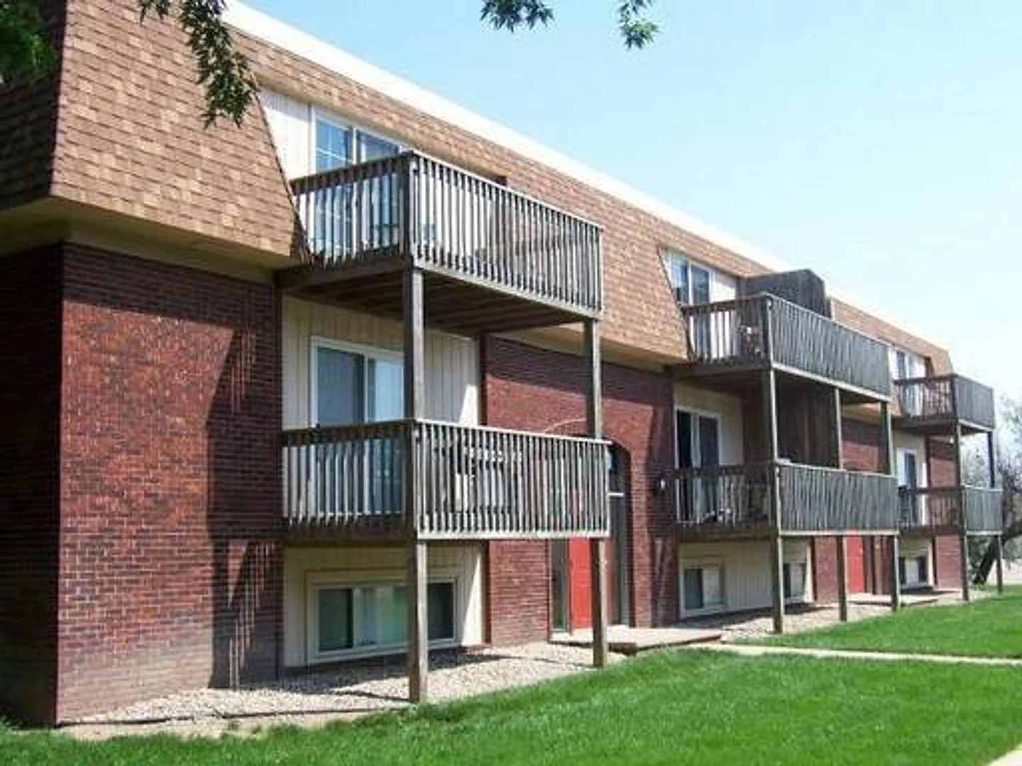 3010 Park Lane Dr. — Photo 3