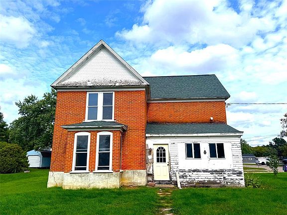 3rd image of 35717 4th Street