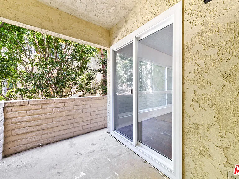 5600 Kensington Way #104 — Photo 10
