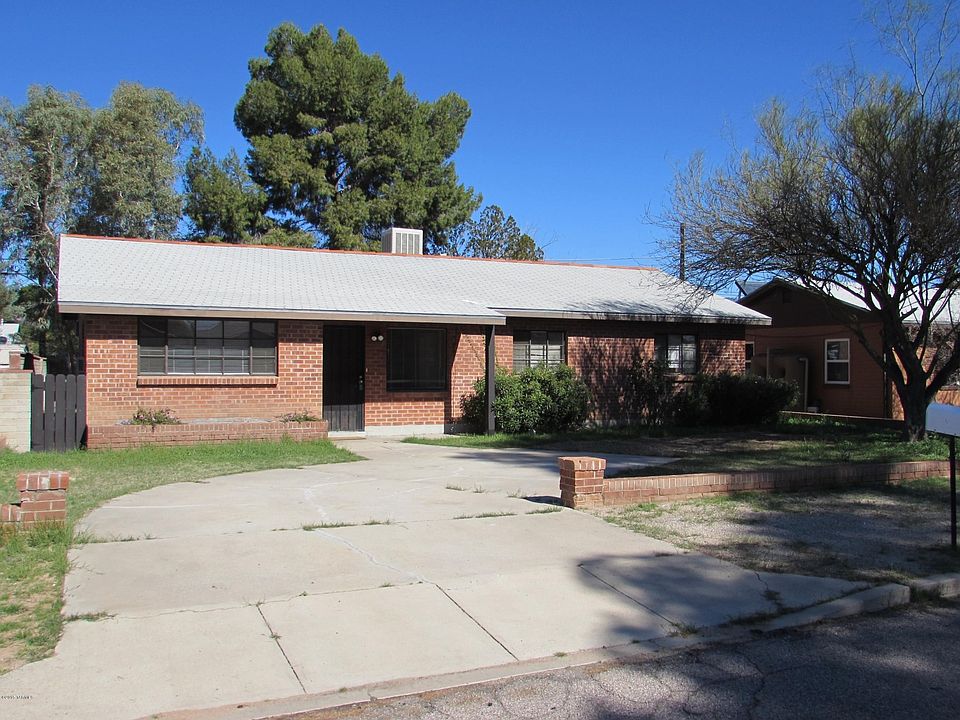 1st image of 2565 E Towner St