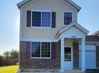1316 Kettleson Dr #249, Minooka, IL 60447