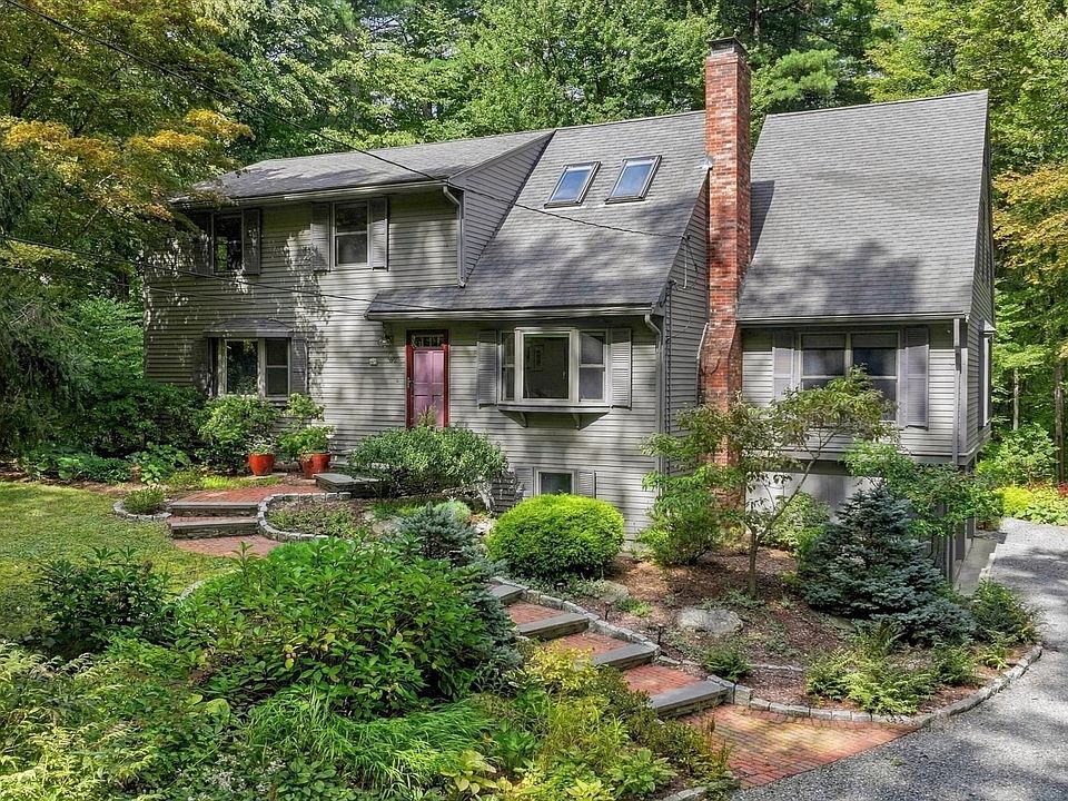 1st image of 52 W Elm St