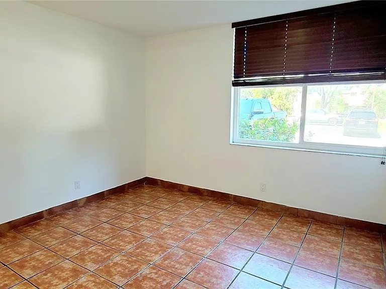 9410 Live Oak Pl #109 — Photo 14