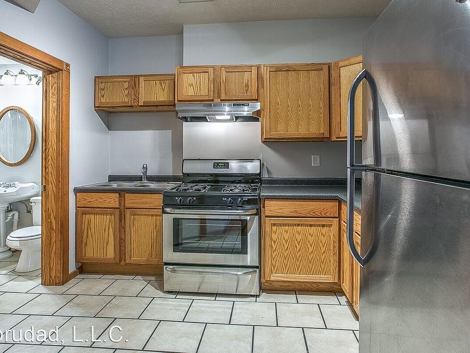 1st image of 324 S 27th Ave #3675651