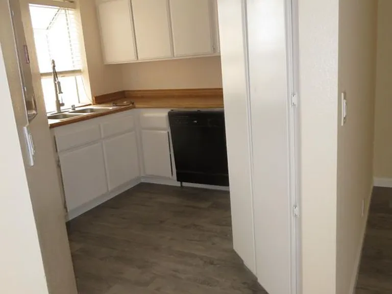 2762 Erringer St #15 — Photo 7