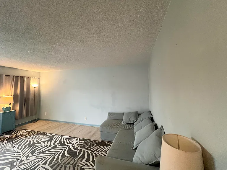 1551 N 12th Ct #10B — Photo 7