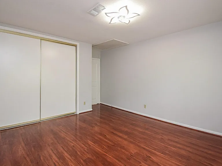 201 Vanderpool Ln #113 — Photo 37