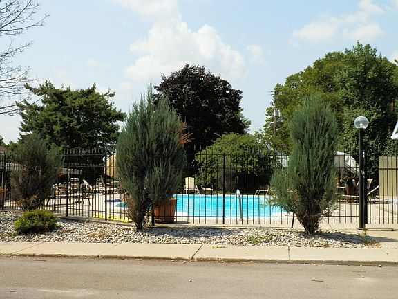 3rd image of 6247 Beechfield Dr