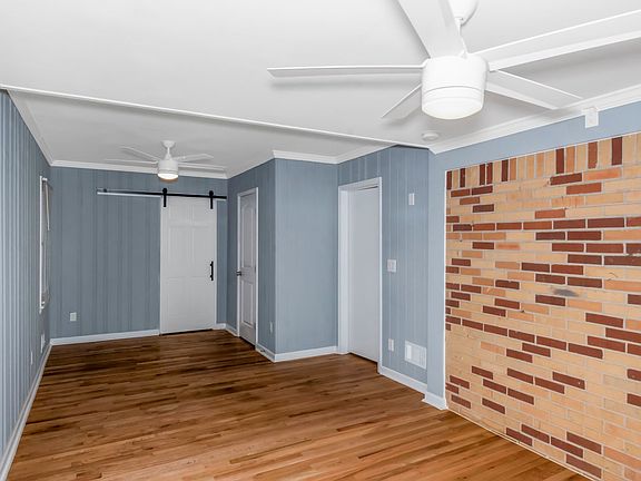 4th image of 2019 Knight Ct SE