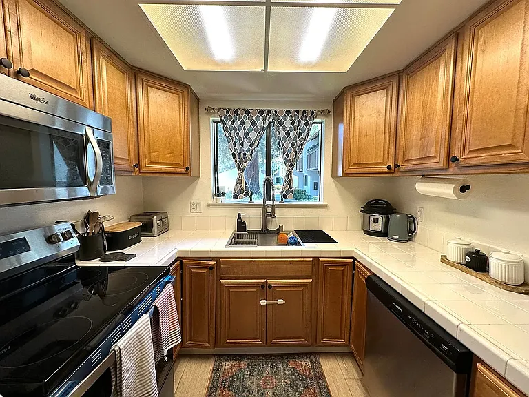 2201 Monroe St #1401 — Photo 7
