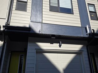 550 W Seton Cir SE, Calgary, AB T3M 3Y1