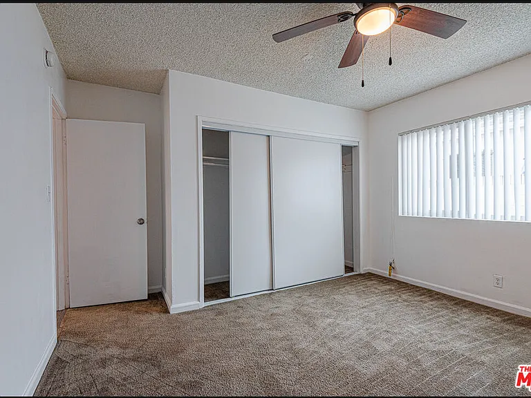3458 W 67th St #1 — Photo 12