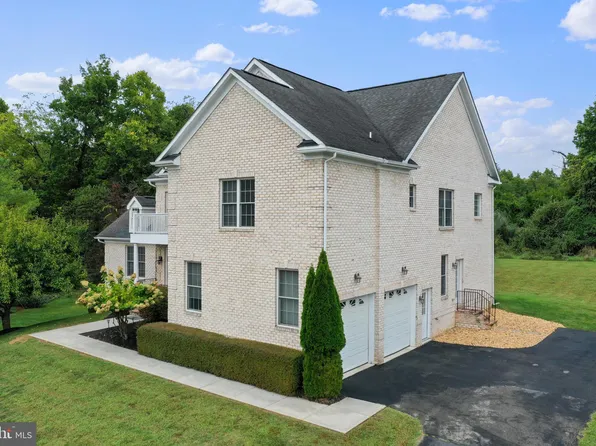 62 Reachcliff Cir, Shepherdstown, WV 25443