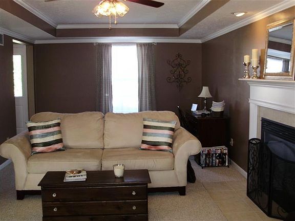 5th image of 41 Churchill Manor Ct