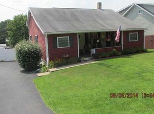 1129 Highland Ave, Vandergrift, PA 15690