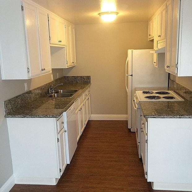 Granite colors may vary*