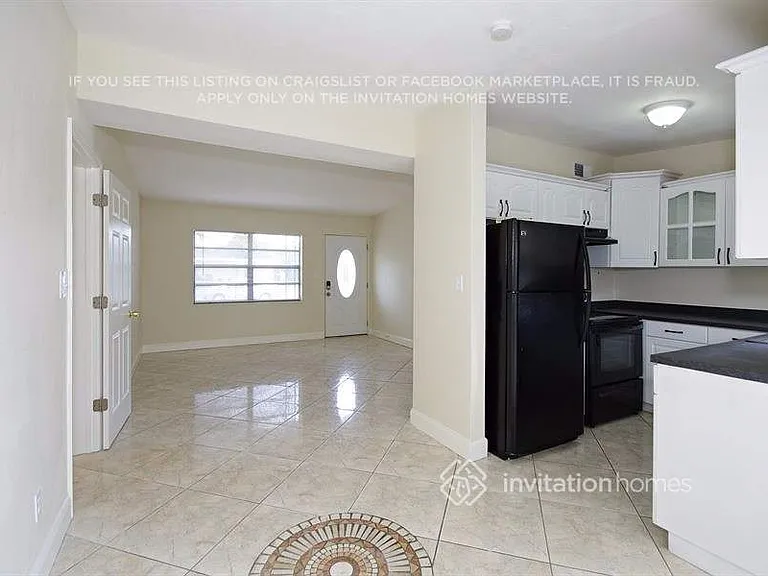 7034 Pender Way — Photo 3