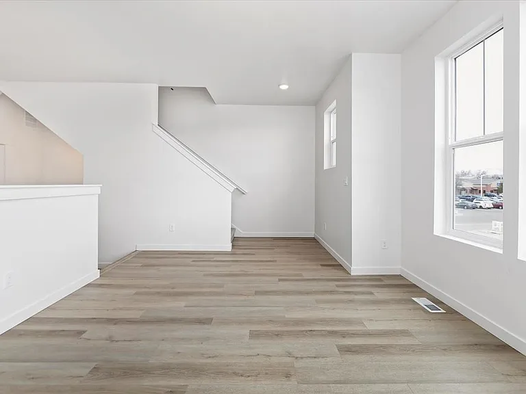 1630 N Mumbarto Ln — Photo 13