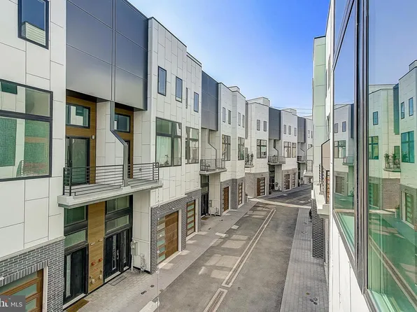 2527 Graduate Sq, Philadelphia, PA 19146