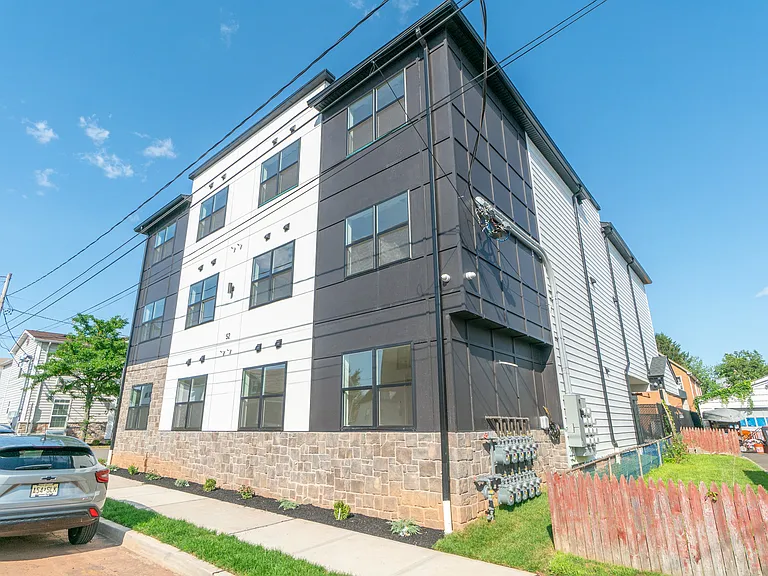 52 Wheeler Ave — Photo 34