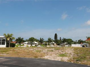 7 Hacienda Dr, Englewood, FL 34223