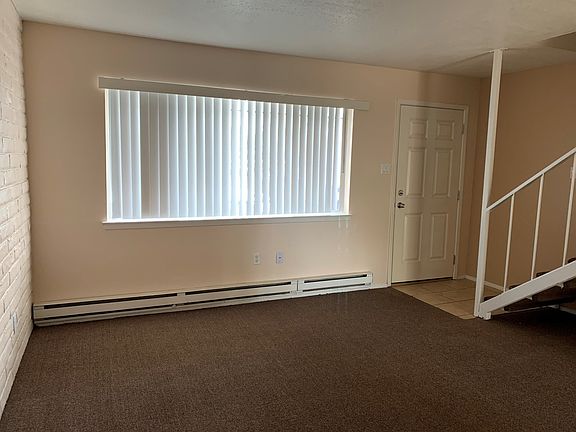 5th image of 909 Carlisle Blvd SE APT A