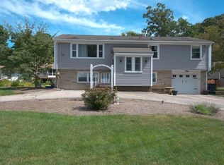 86 Oberlin Dr, Warwick, RI 02886