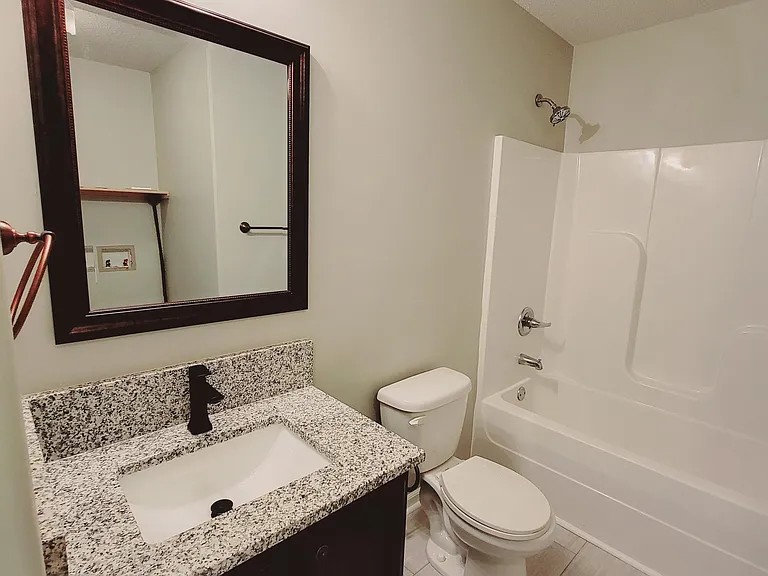1318 N Curtis Ct — Photo 11