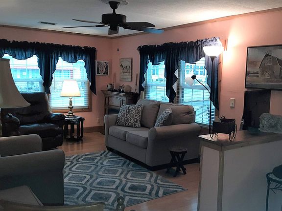 4th image of 6083 La Costa Dr #285