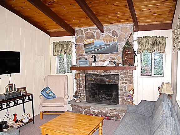 2nd image of 47 Interlaken St