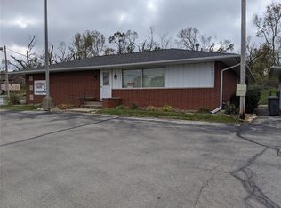 3005 Johnson Ave NW, Cedar Rapids, IA 52405