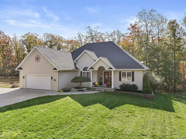 3358 Skeeter St, Grayling, MI 49738