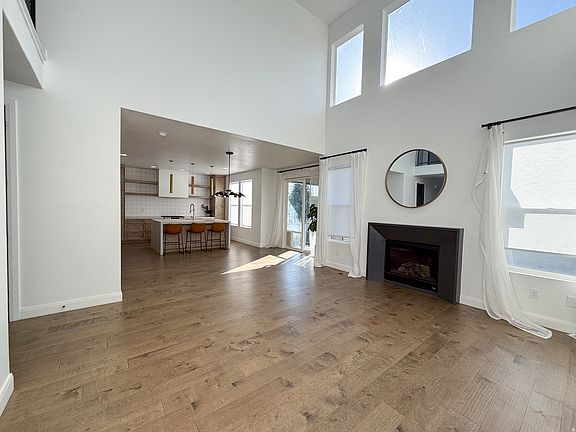 4th image of 5872 S Murray Hollow Ln