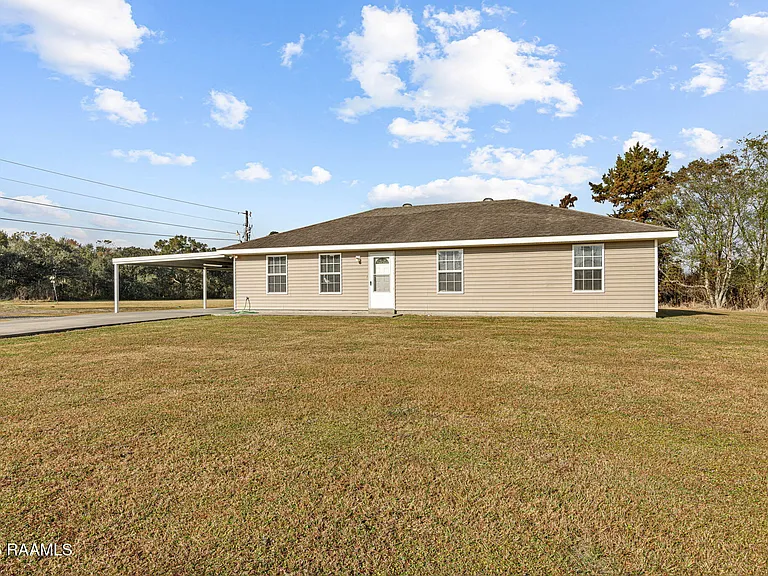 1026 Carmen Dr — Photo 22