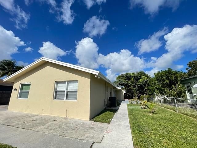 1st image of 2927 NW 6th Ct
