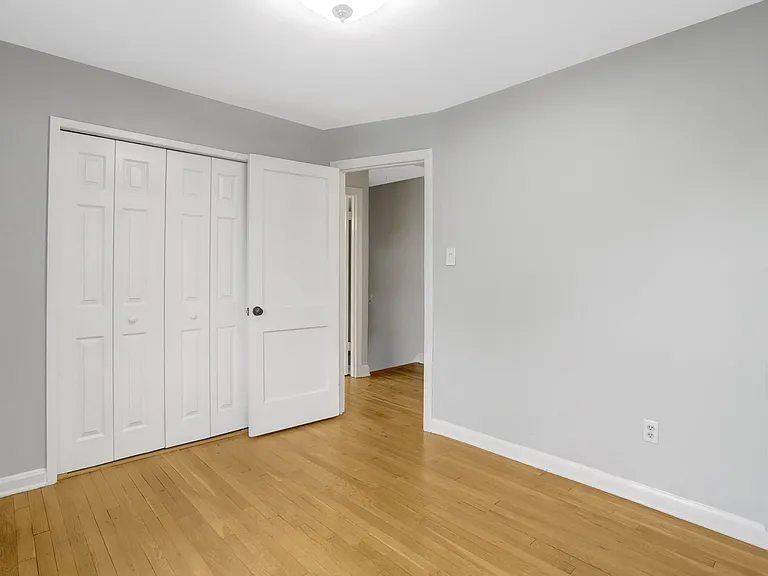 2340 Fairview Ter — Photo 22