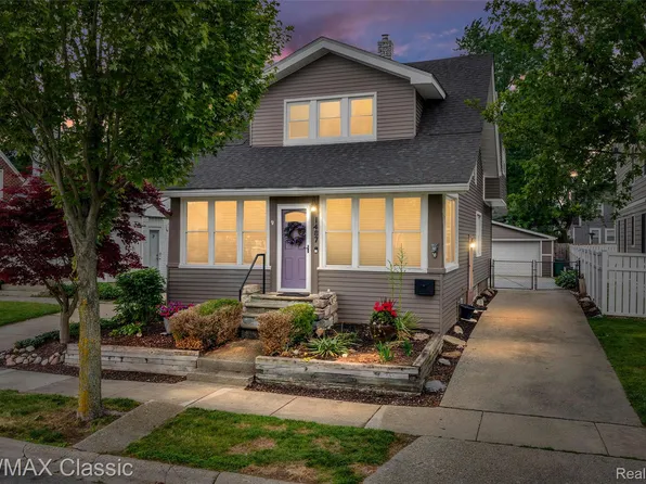 1487 Emmons Ave, Birmingham, MI 48009