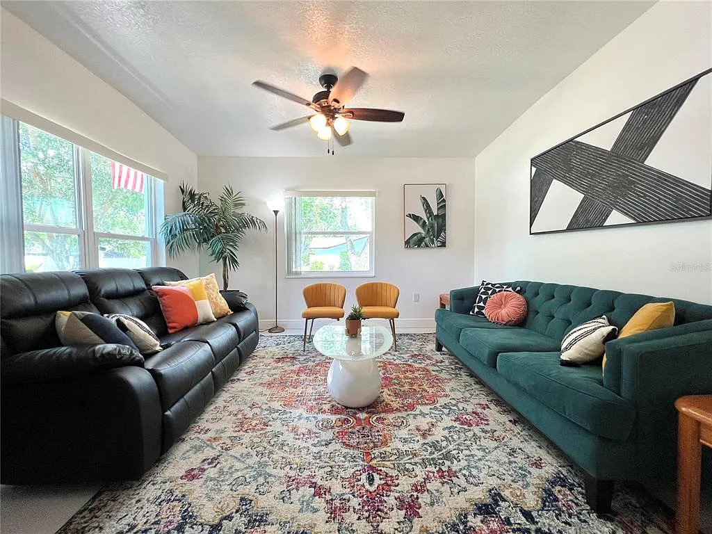 4 bed, 2.0 bath, 1553 sqft, $3,300 — Photo 4