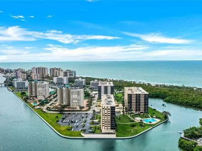 15 Bluebill Ave APT 804, Naples, FL, 34108