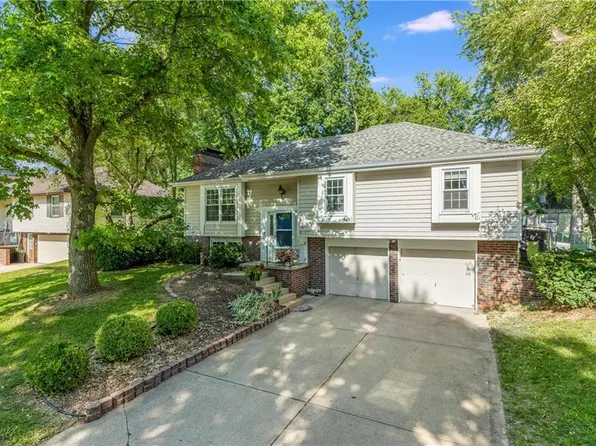 6107 Clydesdale Ln, Country Club, MO 64506