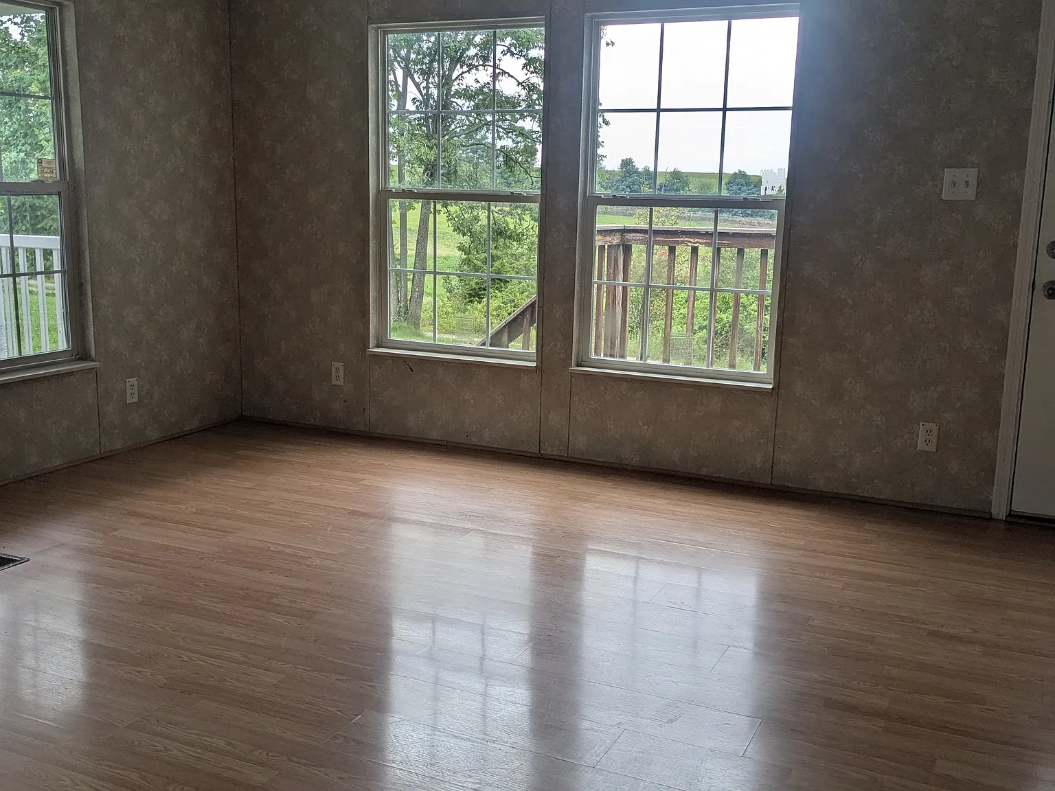 2 bed, 1056 sqft, $1,300 — Photo 3