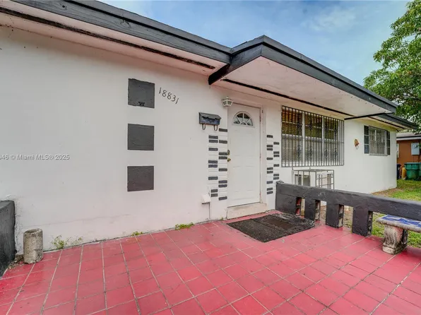 18831 NW 42nd Ct, Miami Gardens, FL 33055