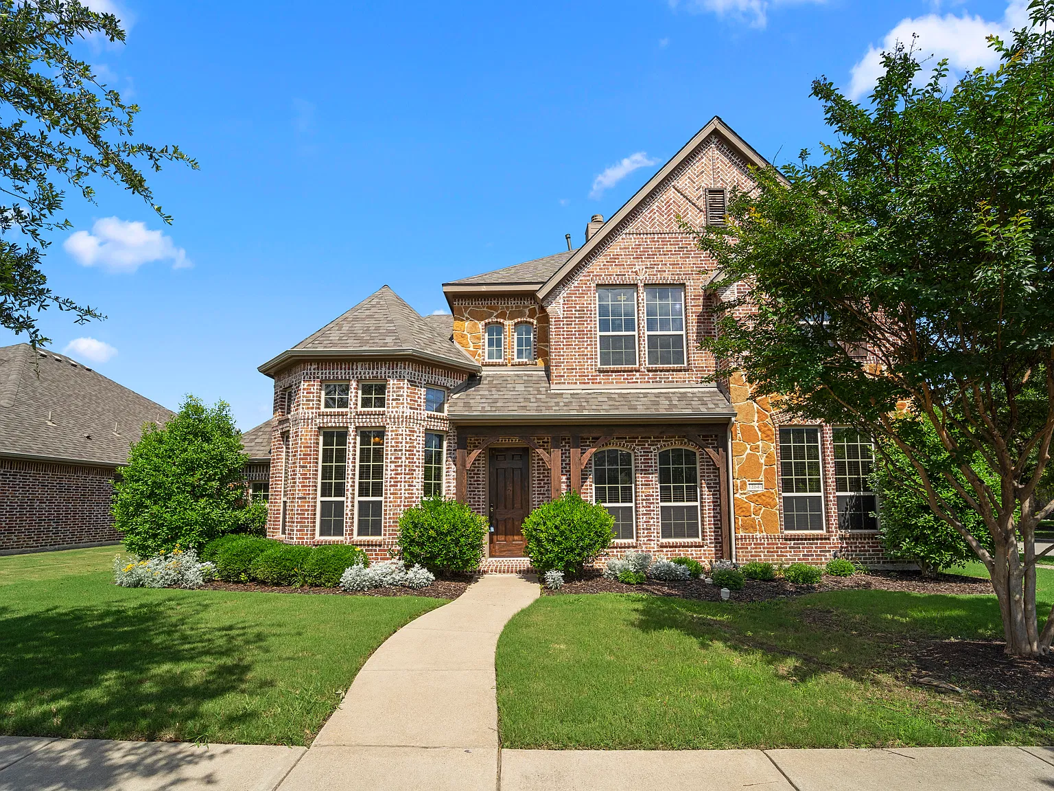4 bed, 3577 sqft, $3,950 — Photo 3