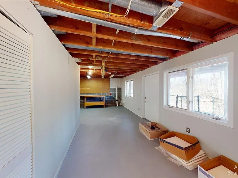 1280 Sunset Rd — Photo 44